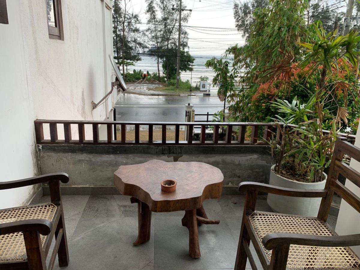 Ceylon Surf Guest And Restaurant Bed & Breakfast Weligama Exterior foto