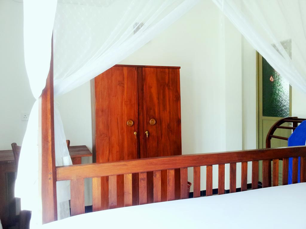 Ceylon Surf Guest And Restaurant Bed & Breakfast Weligama Cameră foto
